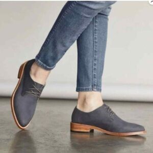 Nisolo Black and Tan Leather Flats Sleek Minimalist Design